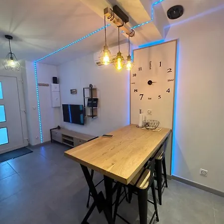 Magnifique T2 Neuf Charme Et Elegance Apartment
