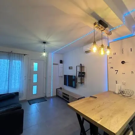 Magnifique T2 Neuf Charme Et Elegance Apartment